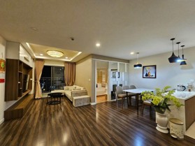 Cần bán gấp căn hộ chung cư 2PN full đồ bên Kosmo Tây Hồ